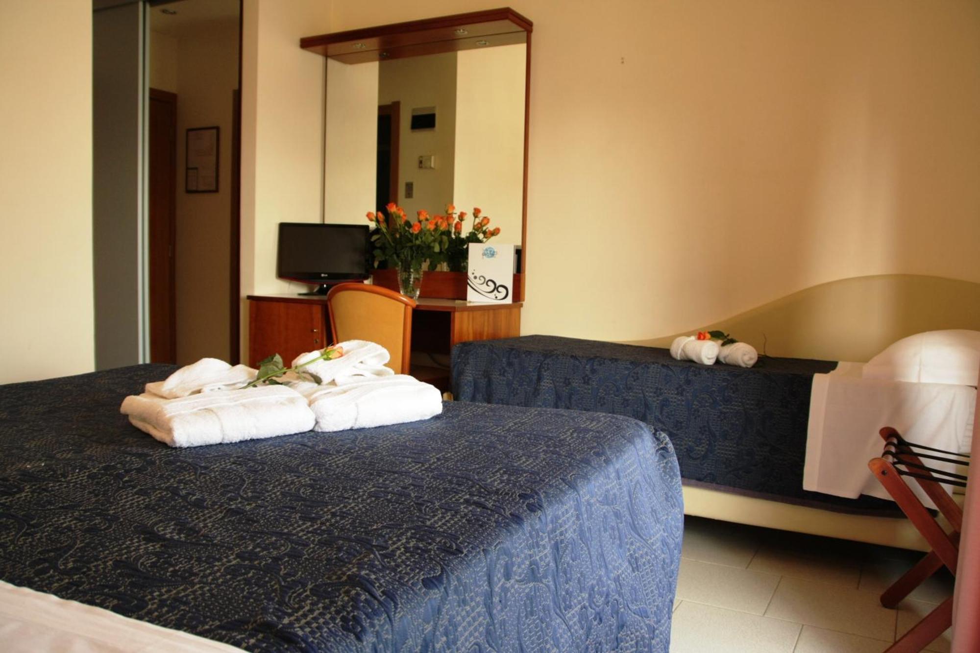 Hotel Poker Ριτσόνε Εξωτερικό φωτογραφία