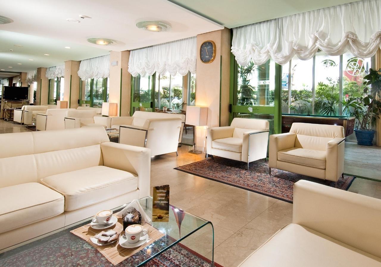 Hotel Poker Ριτσόνε Εξωτερικό φωτογραφία